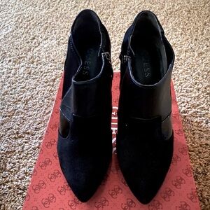 Guess Ankle Boots. Black. 8.5